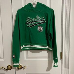 Green Boston Celtics Women's Hoodie Sweater